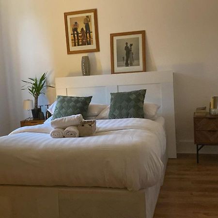 Park View Homestay Barking  Kültér fotó