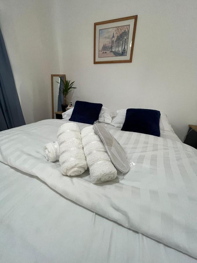 Park View Homestay Barking  Kültér fotó