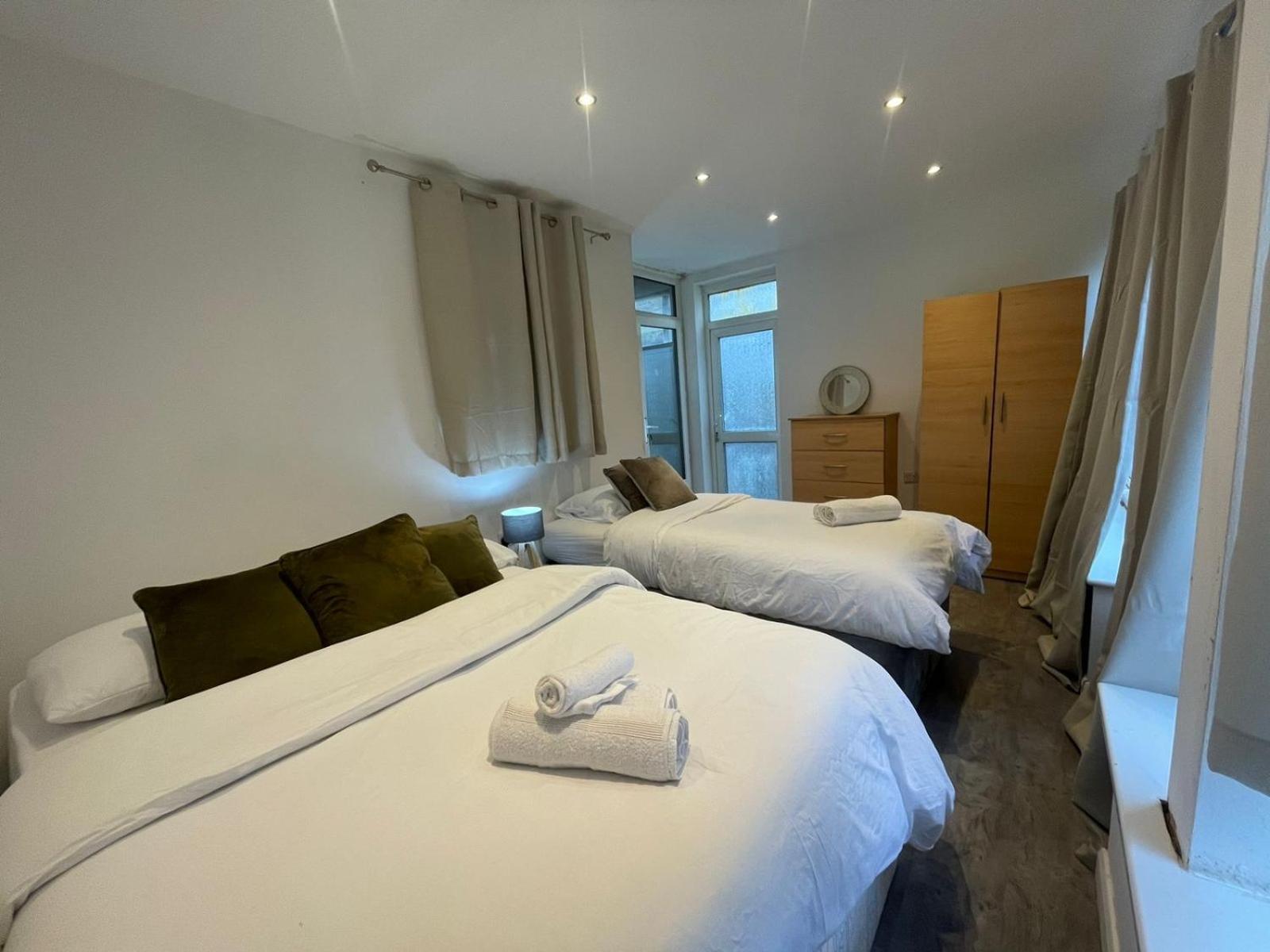 Park View Homestay Barking  Kültér fotó